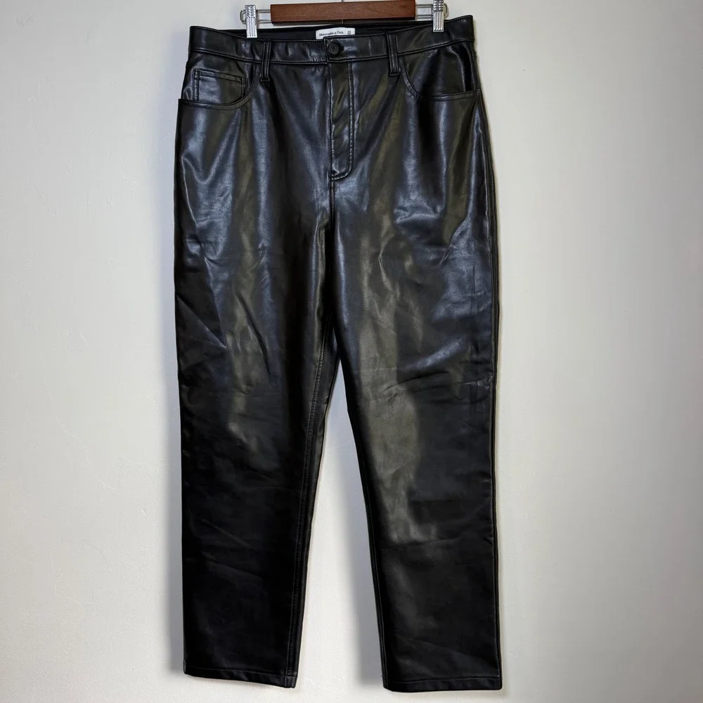 Abercrombie & Fitch The 90 Straight Ultra High Rise Vegan Leather Pants Size 16R
